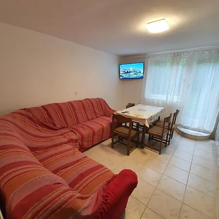 Runolist Appartamento Delnice